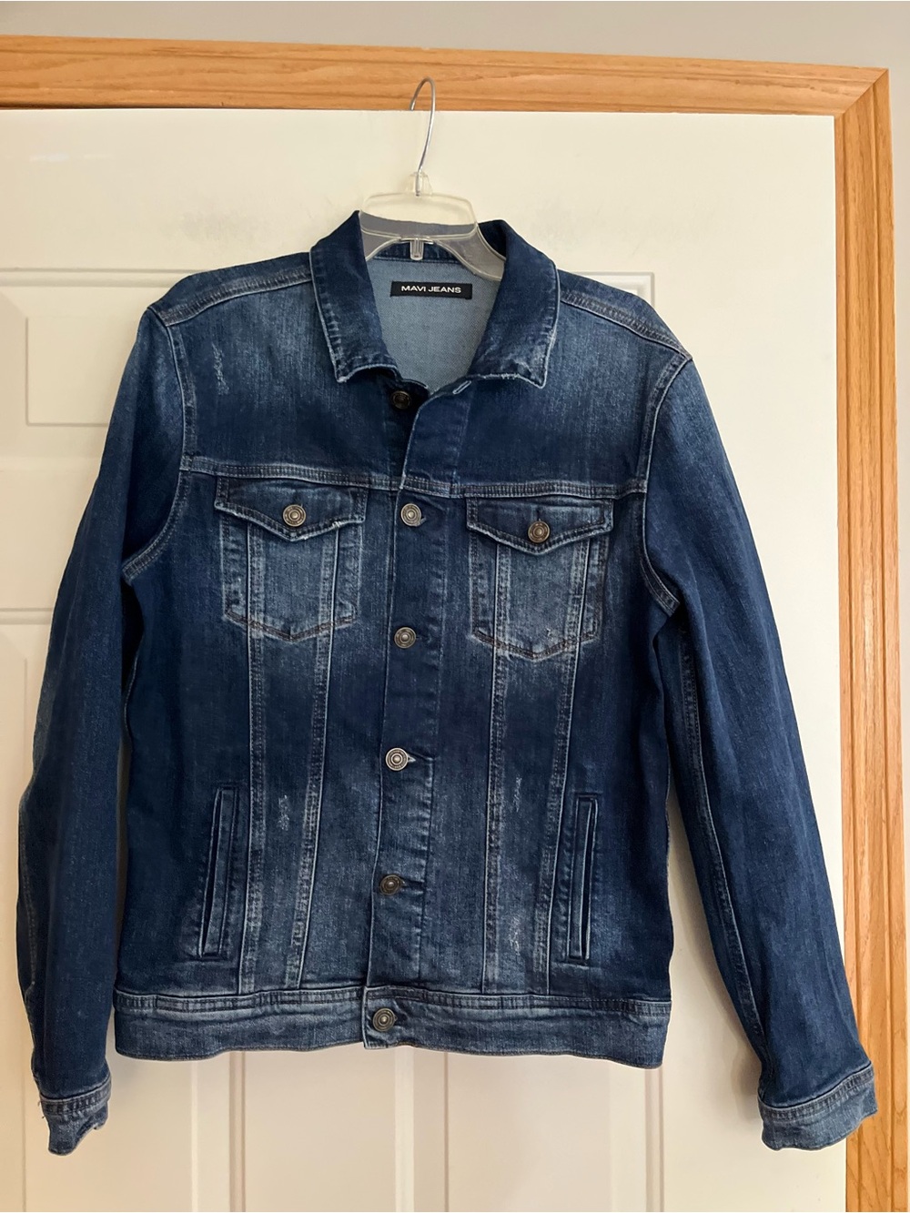 Men’s Mavi Frank trucker denim jacket in dark wash. Size large